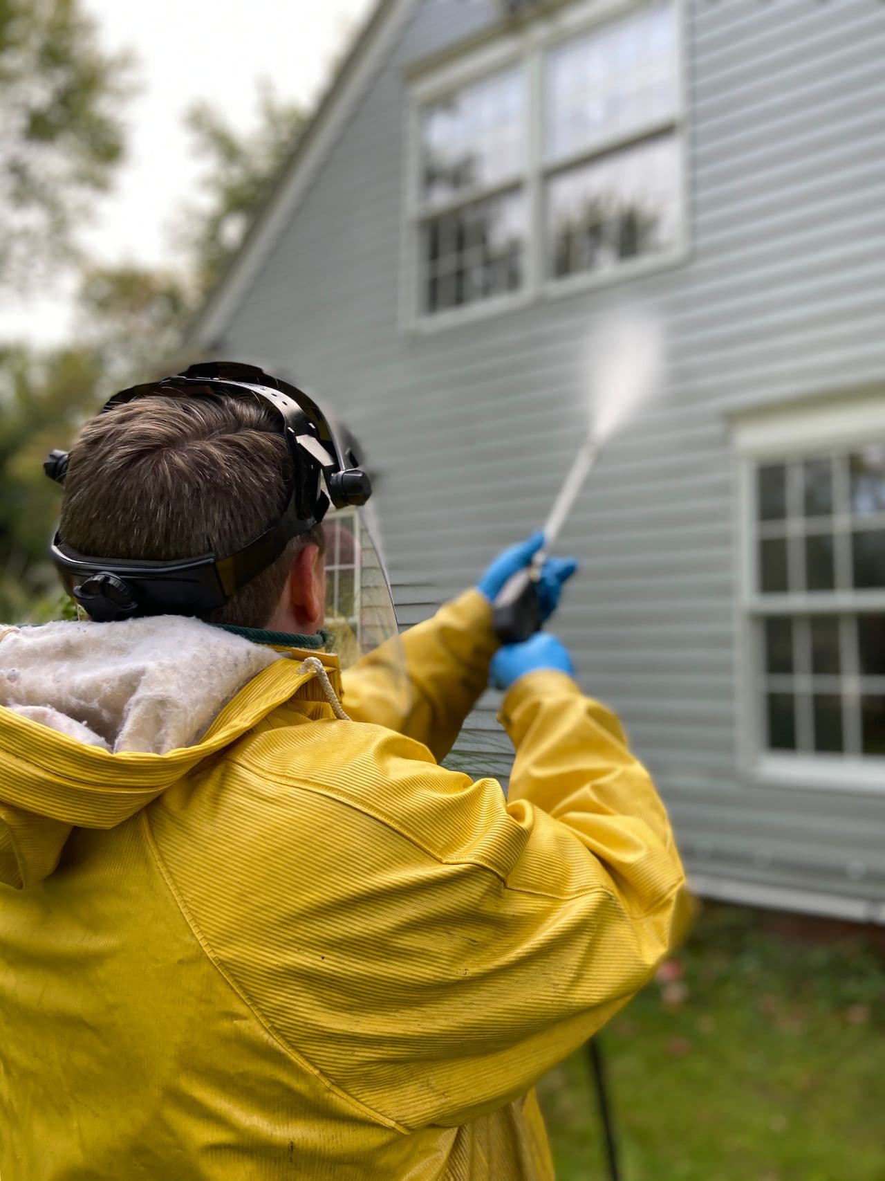 Power Washing vs Soft Washing: Which Does Your Home Need?
